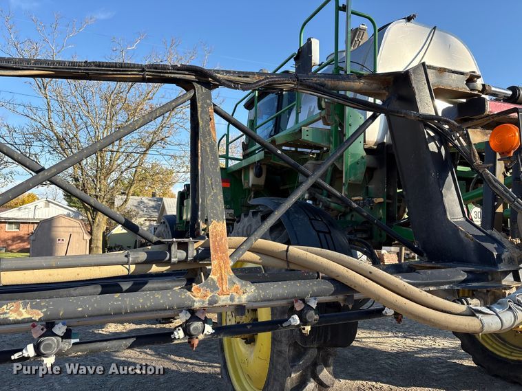 image for item FK1007 2011 John Deere 4830 sprayer