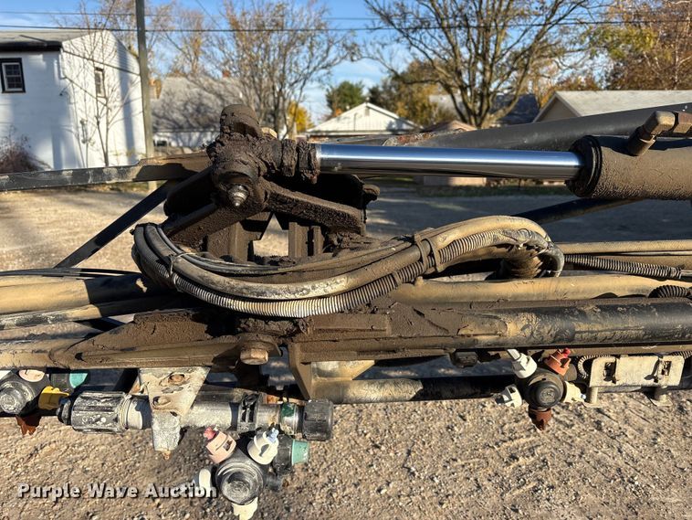 image for item FK1007 2011 John Deere 4830 sprayer