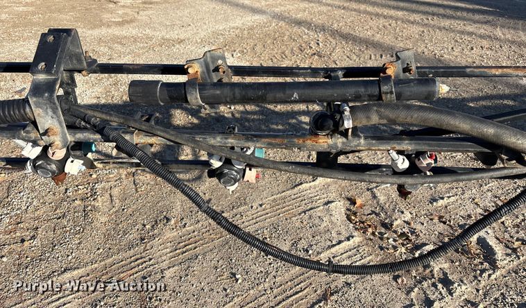 image for item FK1007 2011 John Deere 4830 sprayer