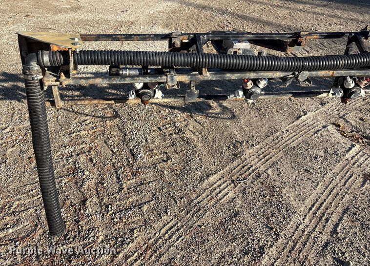 image for item FK1007 2011 John Deere 4830 sprayer