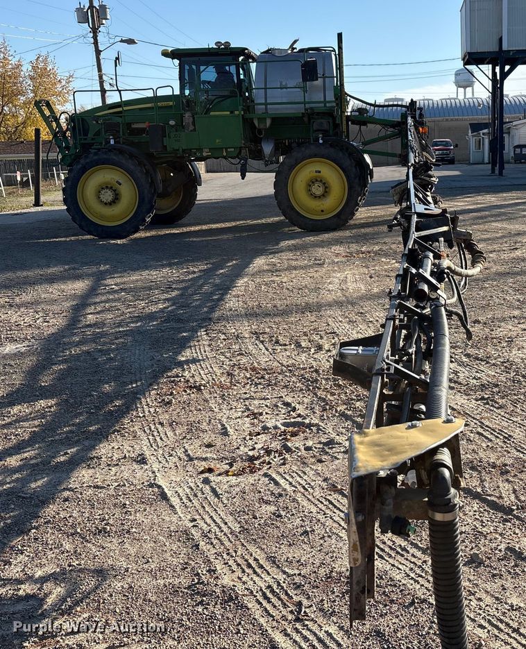 image for item FK1007 2011 John Deere 4830 sprayer
