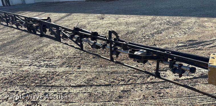 image for item FK1007 2011 John Deere 4830 sprayer