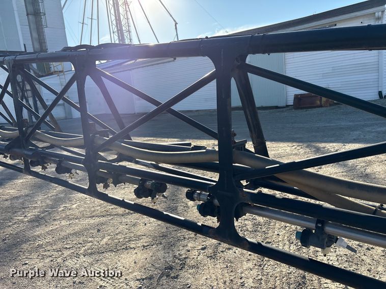 image for item FK1007 2011 John Deere 4830 sprayer