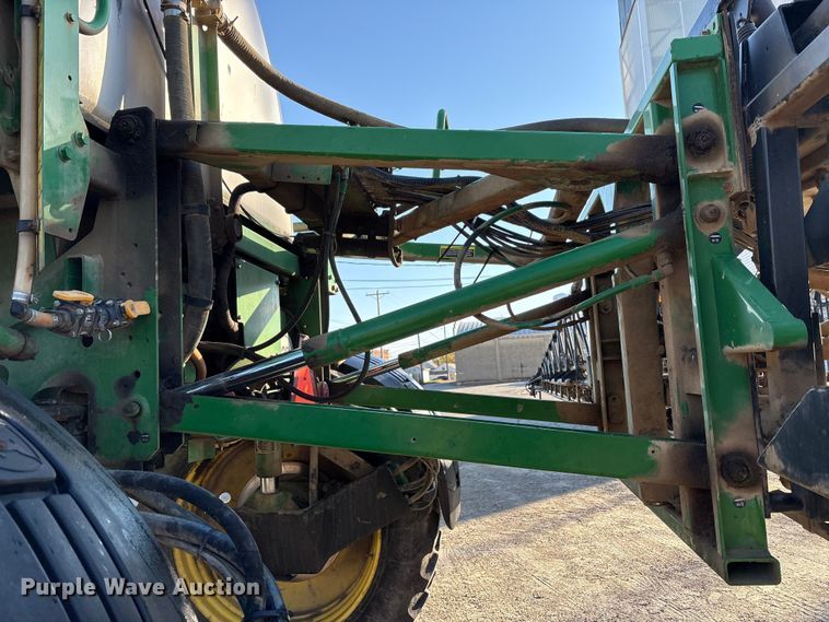 image for item FK1007 2011 John Deere 4830 sprayer