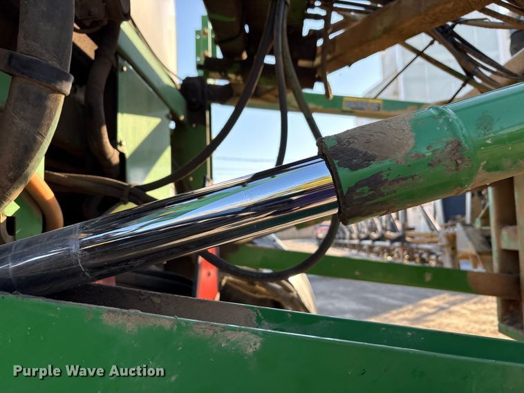 image for item FK1007 2011 John Deere 4830 sprayer