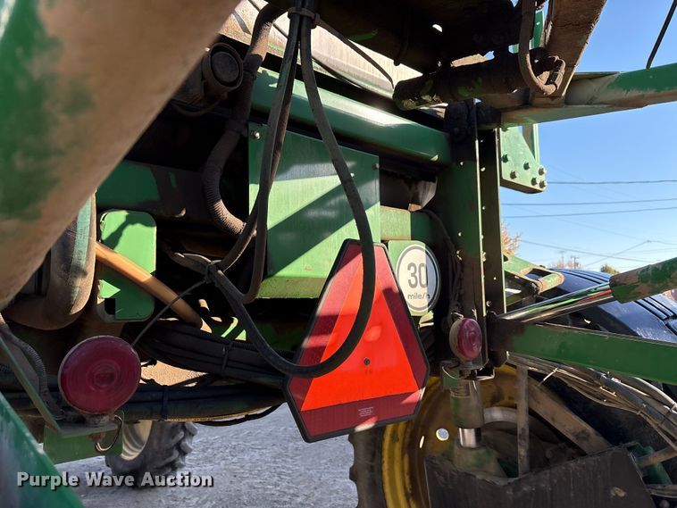 image for item FK1007 2011 John Deere 4830 sprayer