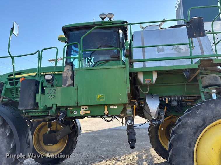 image for item FK1007 2011 John Deere 4830 sprayer