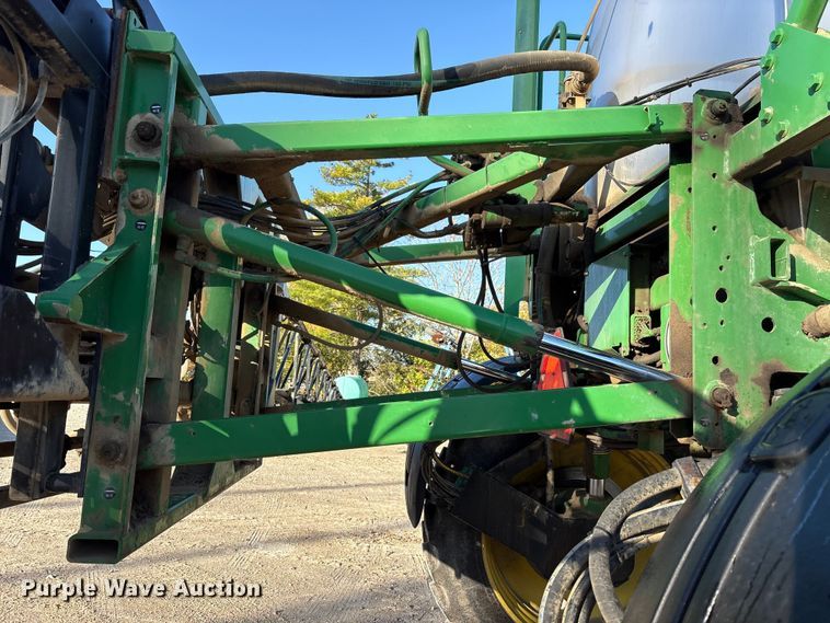 image for item FK1007 2011 John Deere 4830 sprayer