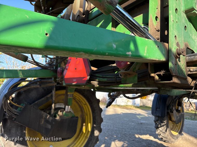 image for item FK1007 2011 John Deere 4830 sprayer