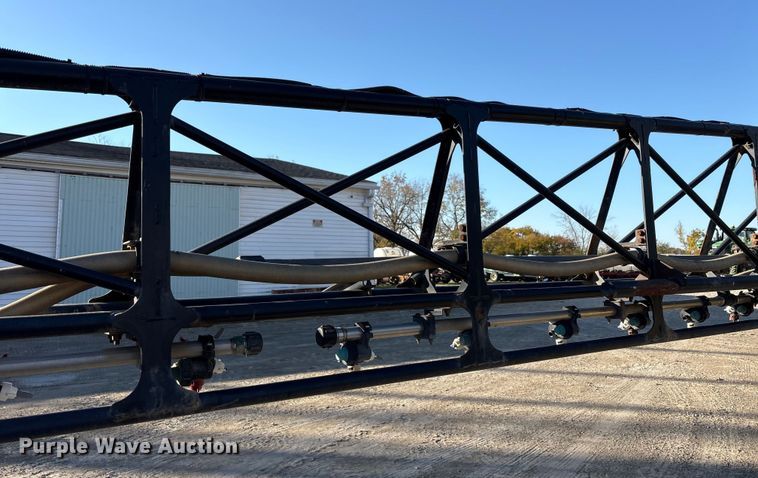 image for item FK1007 2011 John Deere 4830 sprayer