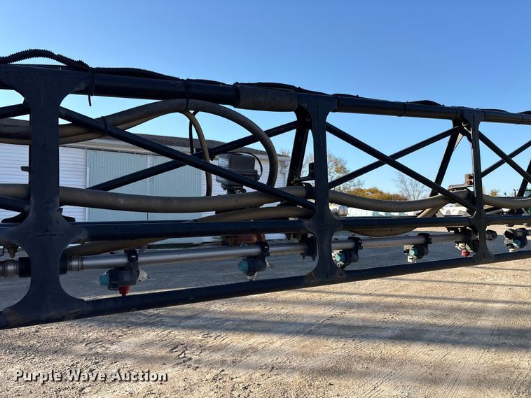 image for item FK1007 2011 John Deere 4830 sprayer