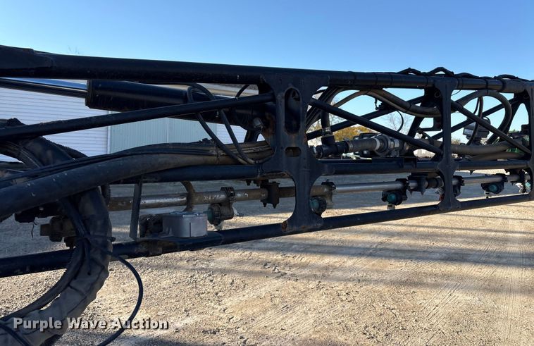 image for item FK1007 2011 John Deere 4830 sprayer