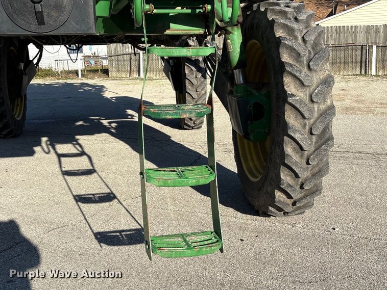 image for item FK1007 2011 John Deere 4830 sprayer
