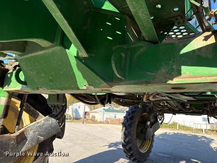 image for item FK1007 2011 John Deere 4830 sprayer