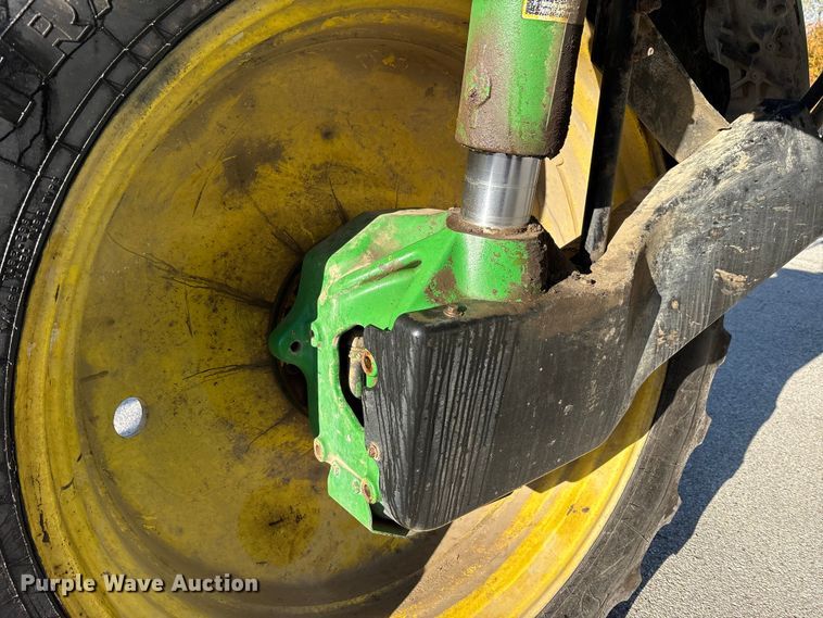 image for item FK1007 2011 John Deere 4830 sprayer