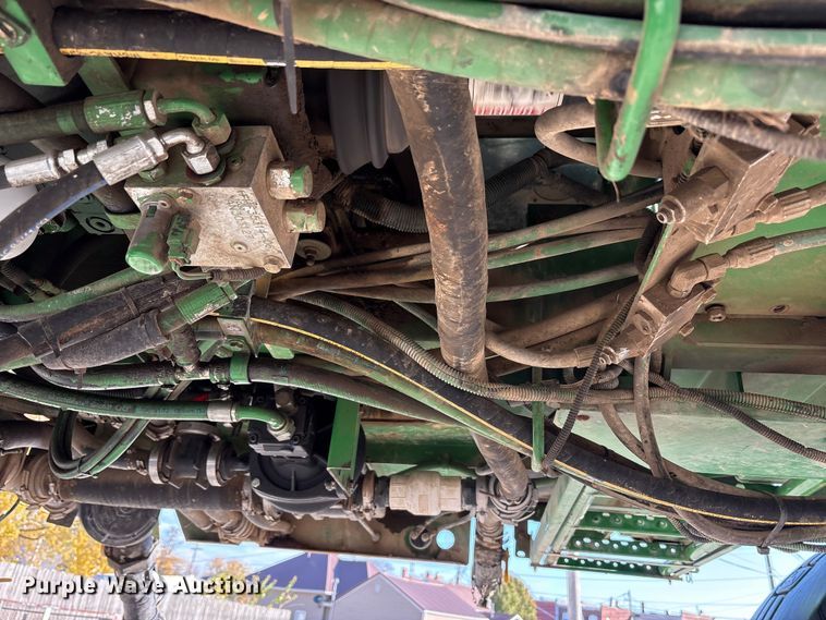 image for item FK1007 2011 John Deere 4830 sprayer