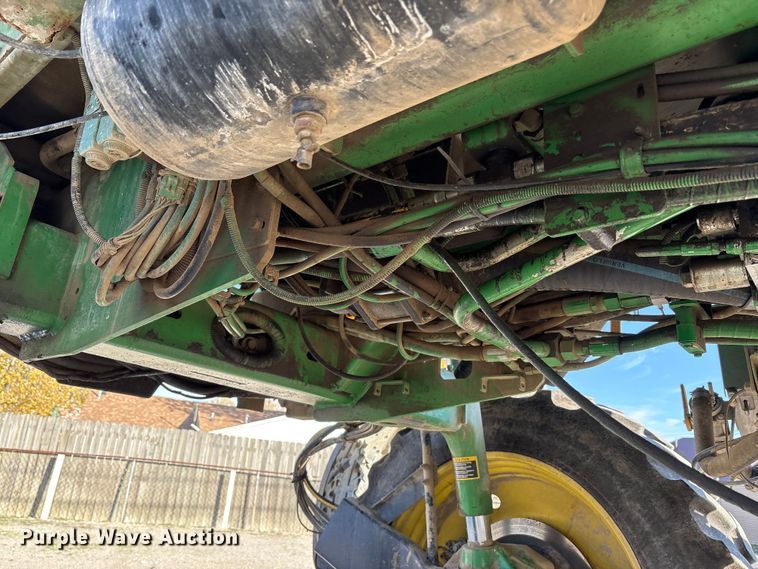 image for item FK1007 2011 John Deere 4830 sprayer