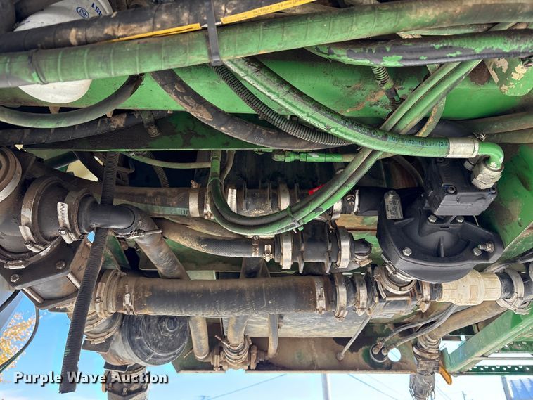 image for item FK1007 2011 John Deere 4830 sprayer