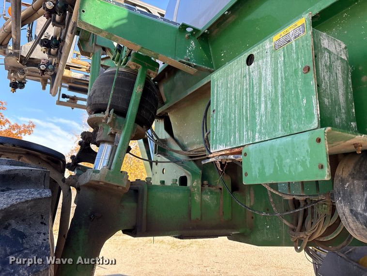 image for item FK1007 2011 John Deere 4830 sprayer