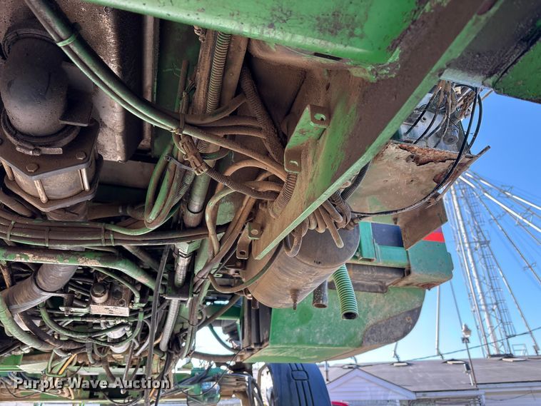 image for item FK1007 2011 John Deere 4830 sprayer