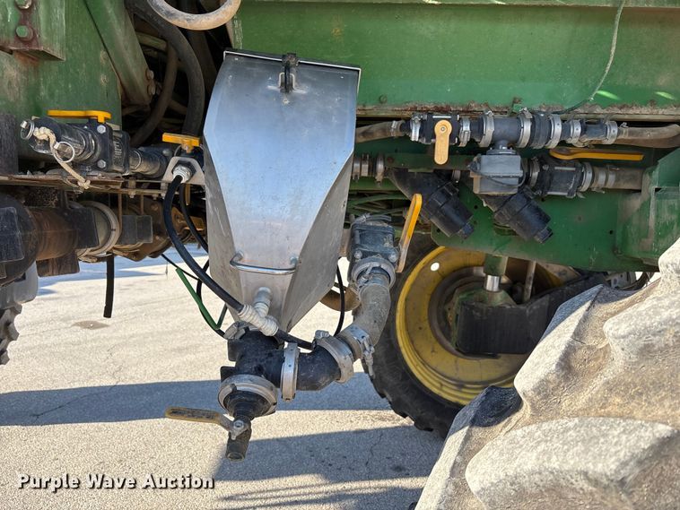 image for item FK1007 2011 John Deere 4830 sprayer