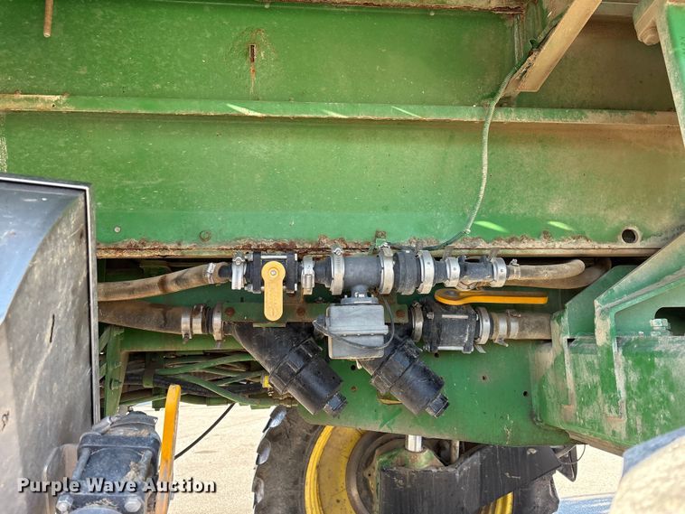 image for item FK1007 2011 John Deere 4830 sprayer