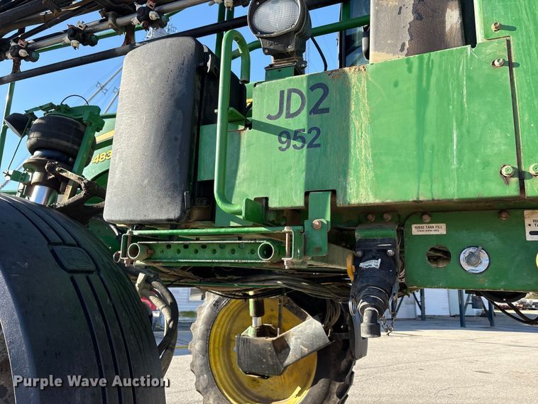 image for item FK1007 2011 John Deere 4830 sprayer
