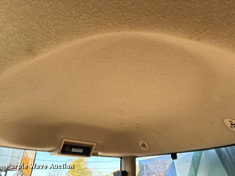 image for item FK1007 2011 John Deere 4830 sprayer