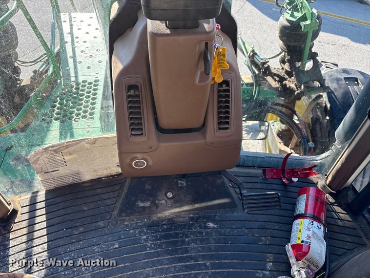 image for item FK1007 2011 John Deere 4830 sprayer