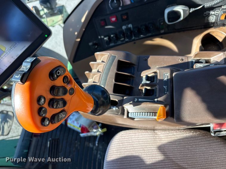 image for item FK1007 2011 John Deere 4830 sprayer