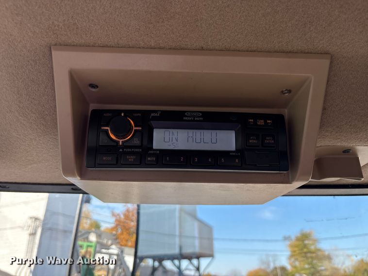 image for item FK1007 2011 John Deere 4830 sprayer