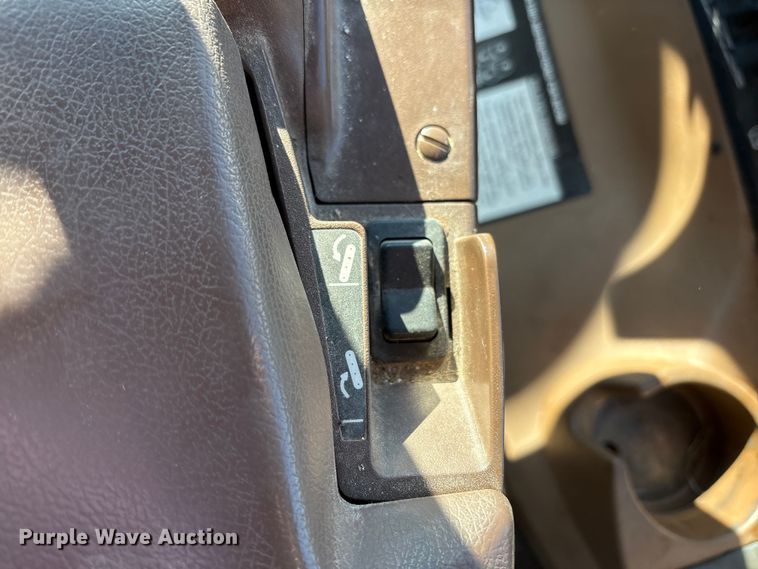 image for item FK1007 2011 John Deere 4830 sprayer