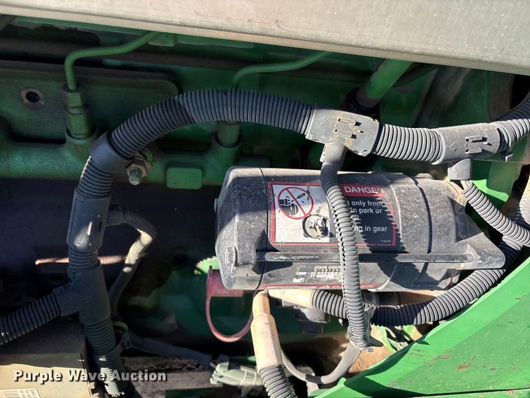 image for item FK1007 2011 John Deere 4830 sprayer