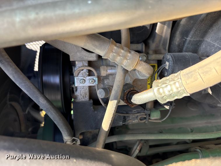 image for item FK1007 2011 John Deere 4830 sprayer