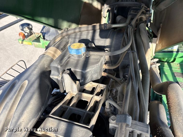 image for item FK1007 2011 John Deere 4830 sprayer