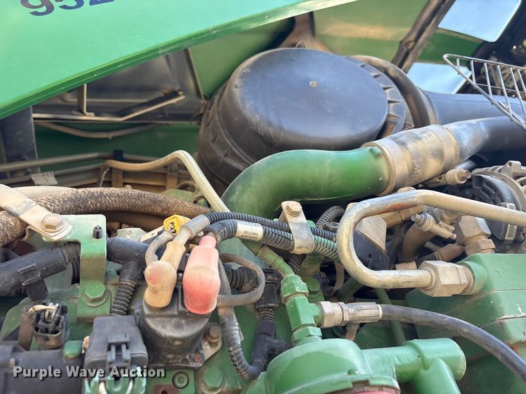 image for item FK1007 2011 John Deere 4830 sprayer