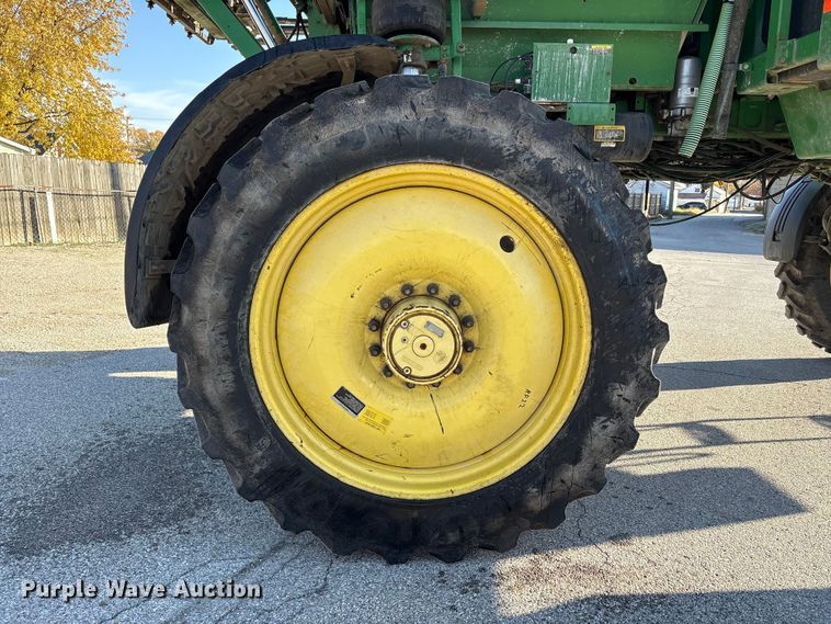 image for item FK1007 2011 John Deere 4830 sprayer