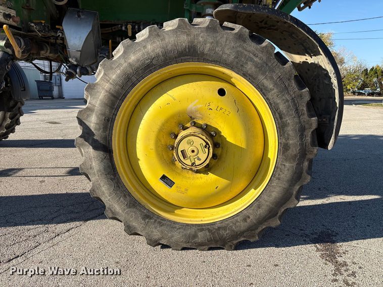 image for item FK1007 2011 John Deere 4830 sprayer