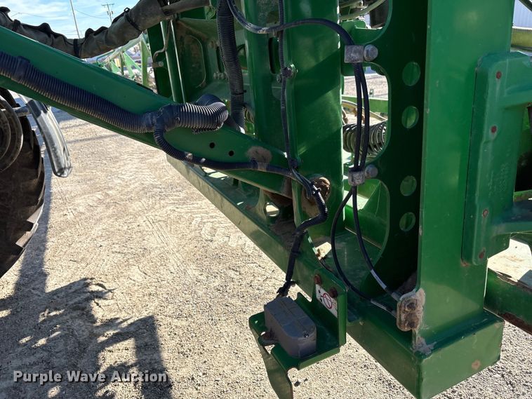 image for item FK1008 2016 John Deere R4038 sprayer