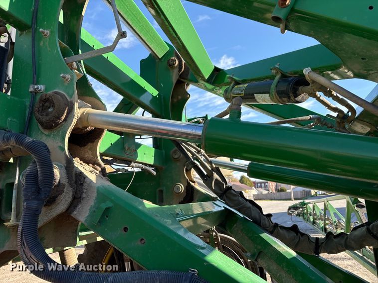 image for item FK1008 2016 John Deere R4038 sprayer