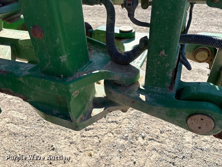 image for item FK1008 2016 John Deere R4038 sprayer