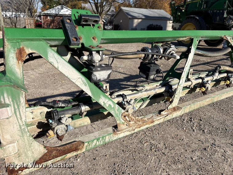 image for item FK1008 2016 John Deere R4038 sprayer