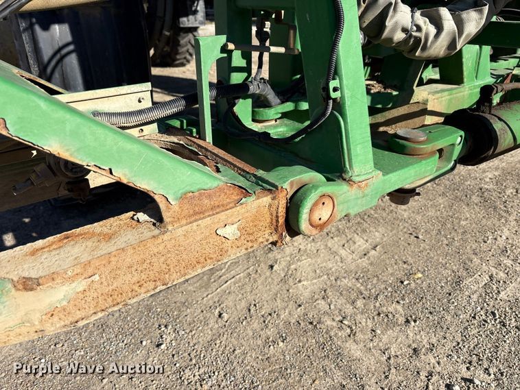 image for item FK1008 2016 John Deere R4038 sprayer