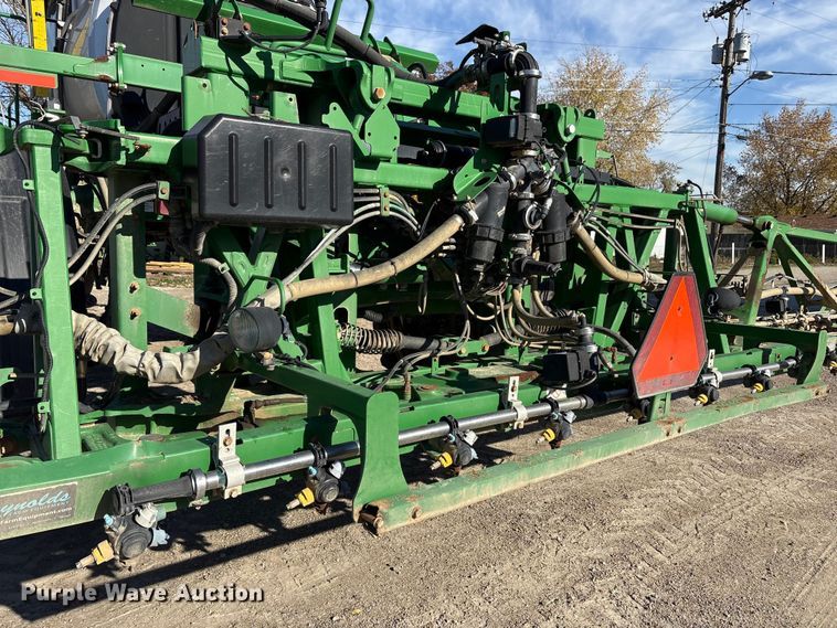 image for item FK1008 2016 John Deere R4038 sprayer