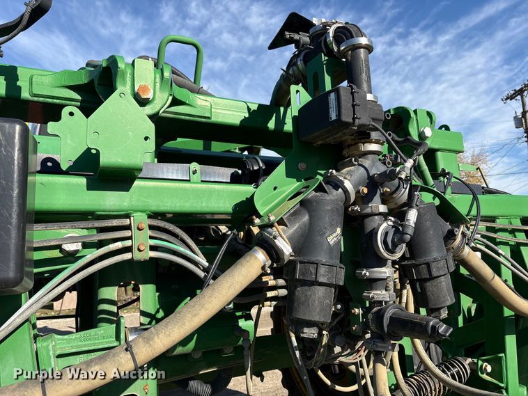 image for item FK1008 2016 John Deere R4038 sprayer