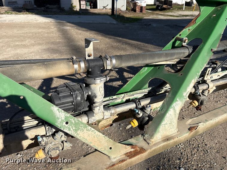 image for item FK1008 2016 John Deere R4038 sprayer