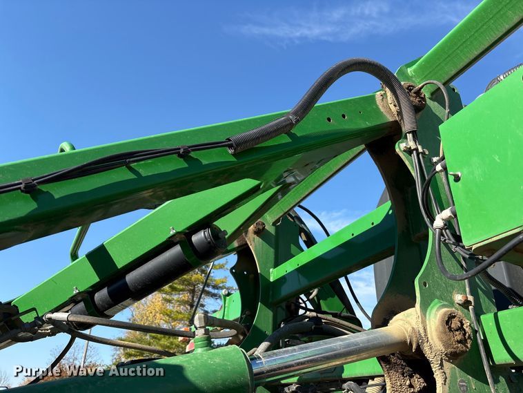 image for item FK1008 2016 John Deere R4038 sprayer