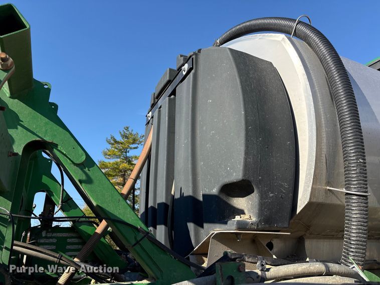 image for item FK1008 2016 John Deere R4038 sprayer