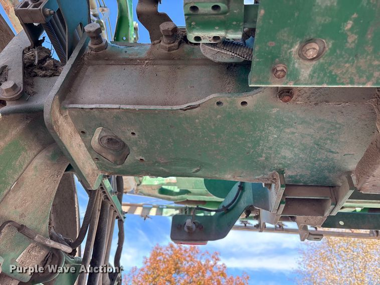 image for item FK1008 2016 John Deere R4038 sprayer