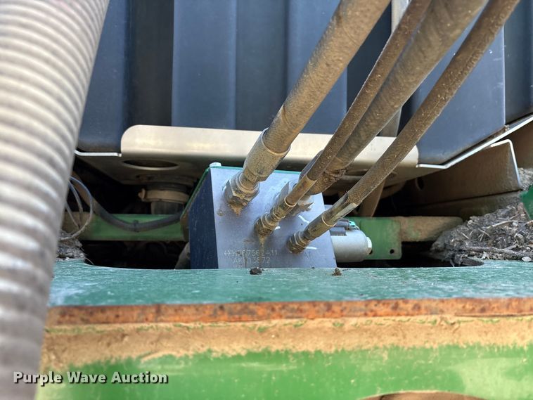 image for item FK1008 2016 John Deere R4038 sprayer